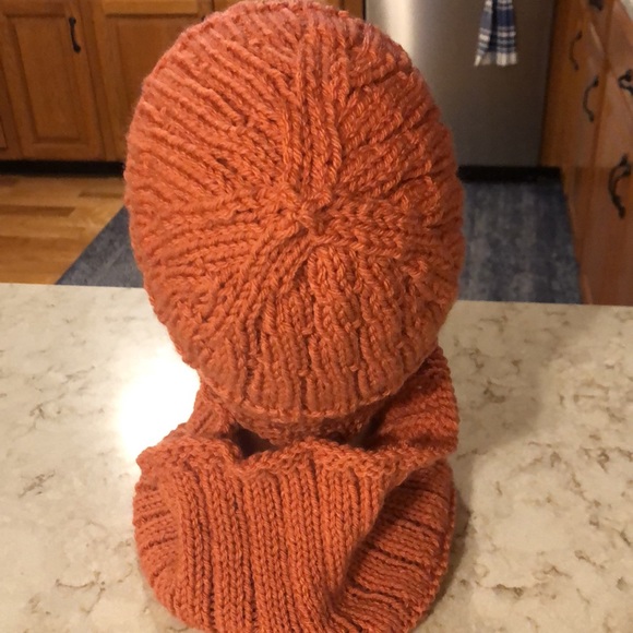 Peachy Knit Set NWOT - Picture 3 of 10